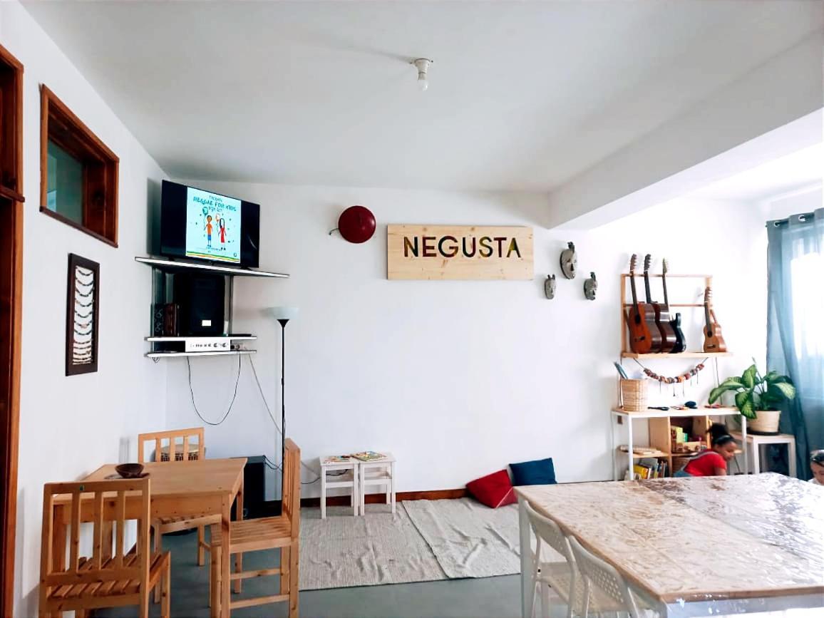 Negusta Arte E Atividades Hostel Praia Luaran gambar